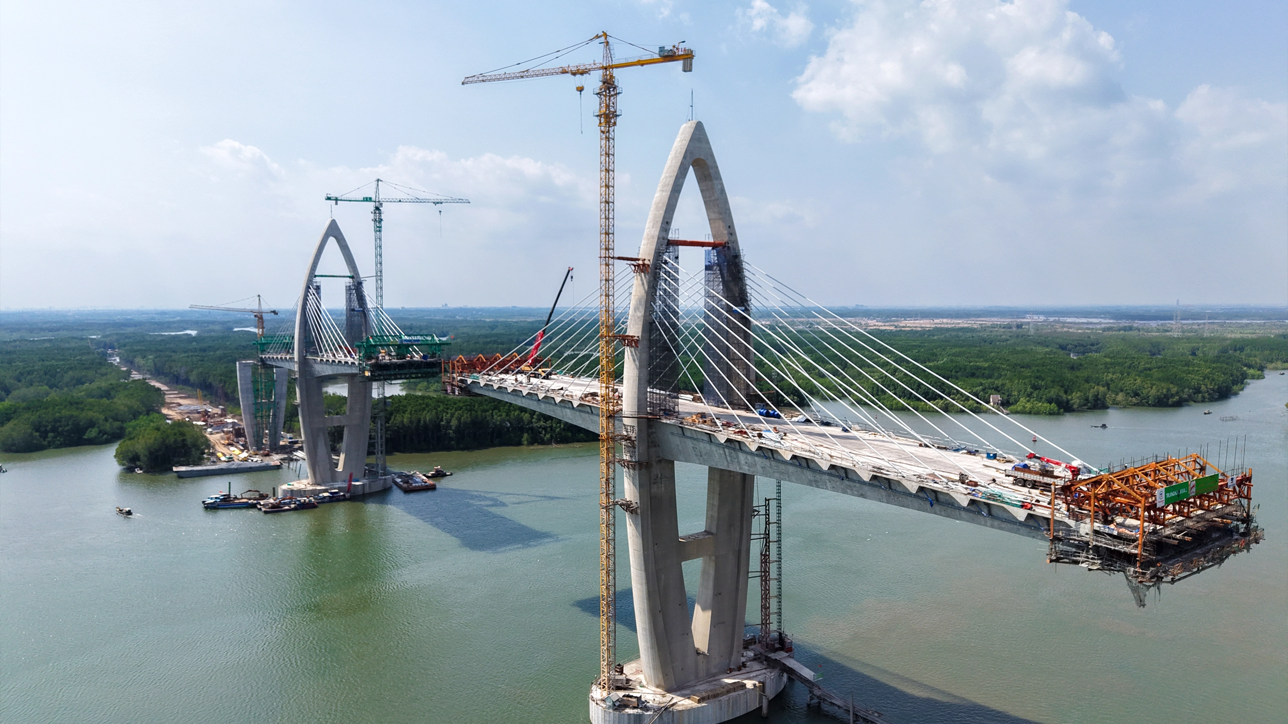 Hinh anh cau phuoc an