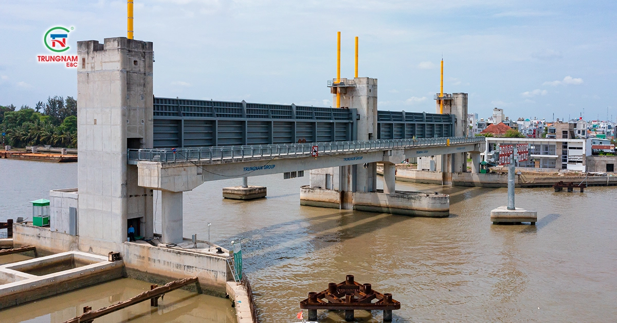 Phu Xuan tidal floodgate