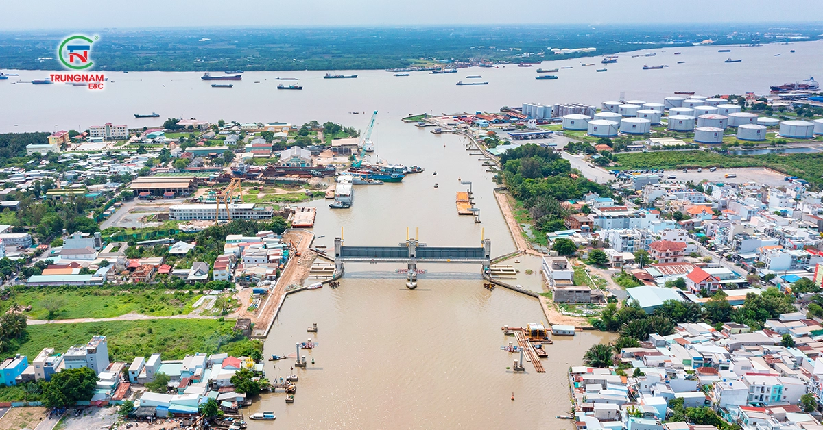 Phu Xuan tidal floodgate
