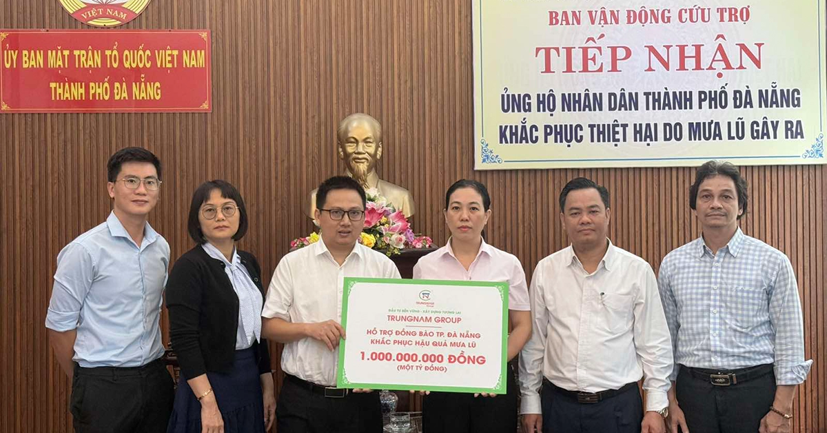 Ho tro dong bao khac phuc mua lu Da nang Ho tro dong bao khac phuc mua lu Da nang