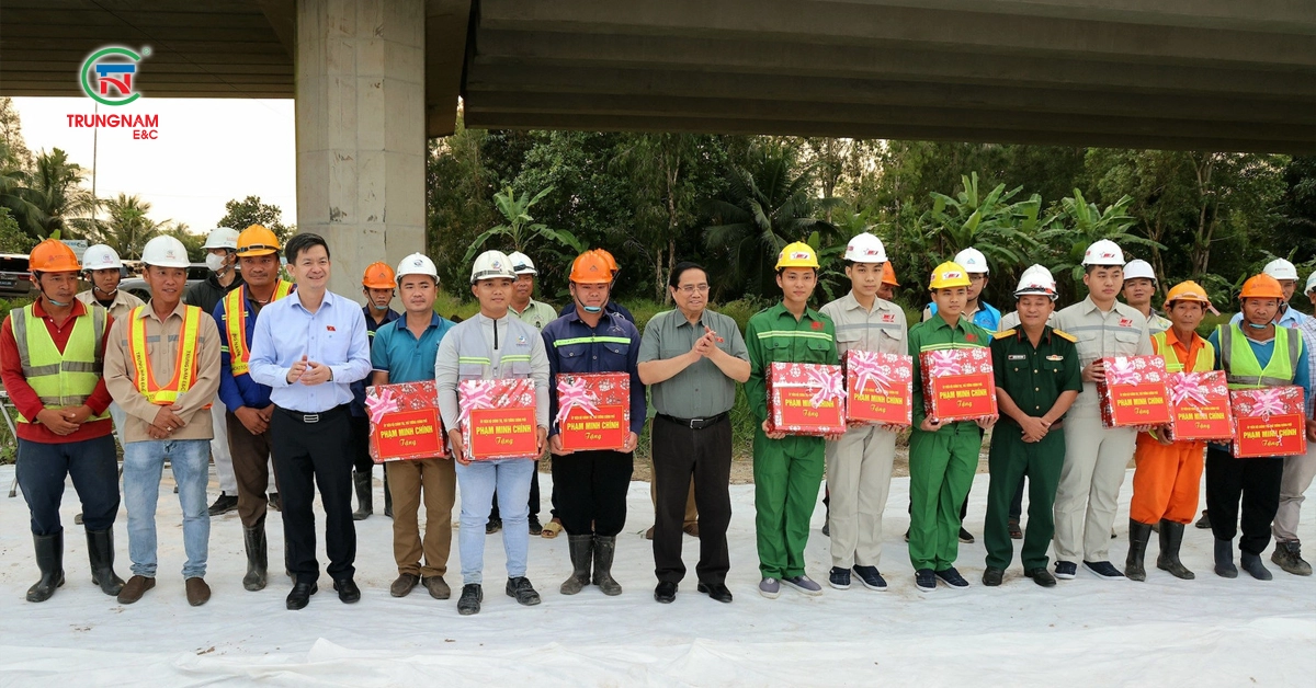 thu tuong chi dao thong xe cao toc chau doc can tho-soc trang