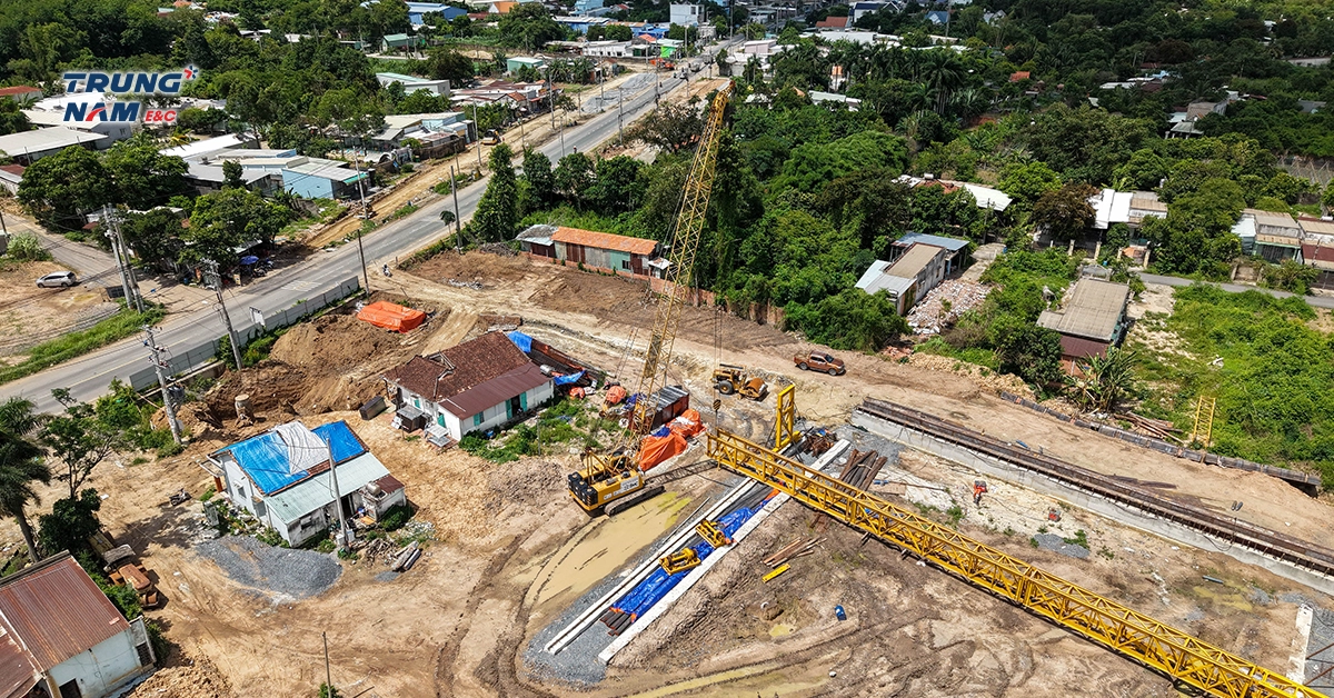 cau-vuot-tinh-lo 8-tphcm-moc bai trungnam ec